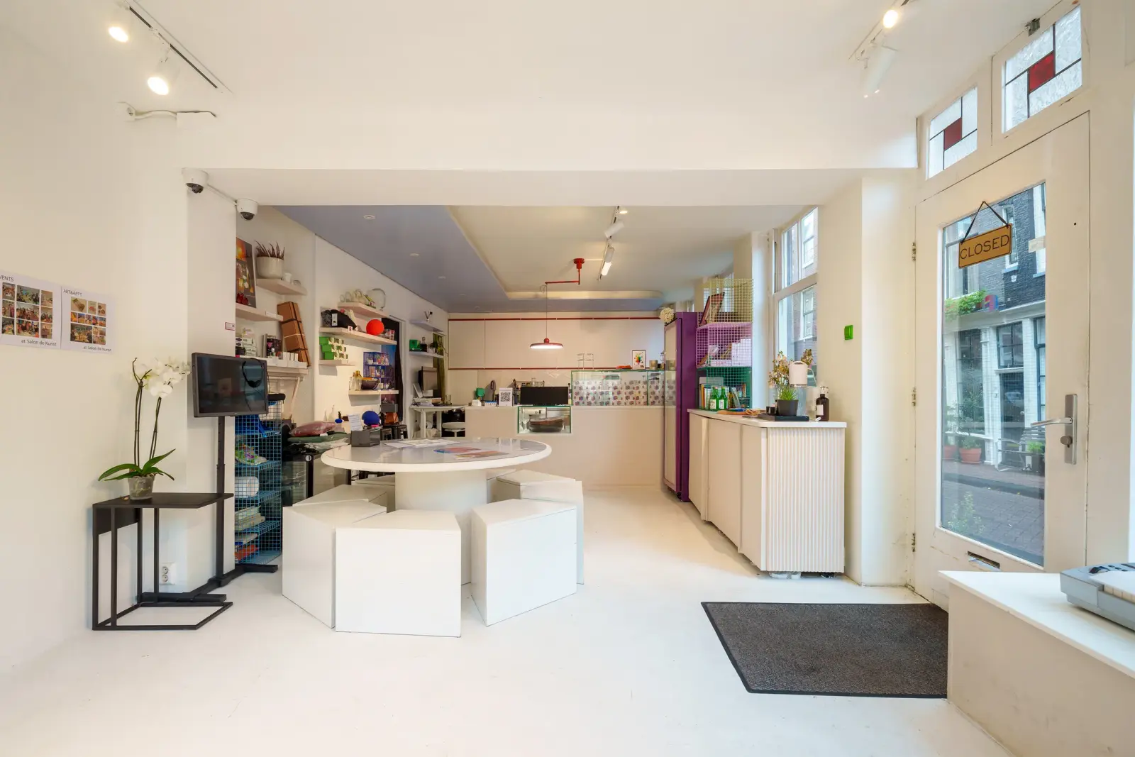 Open ruimte met glazen deur — Eerste Looiersdwarsstraat 28