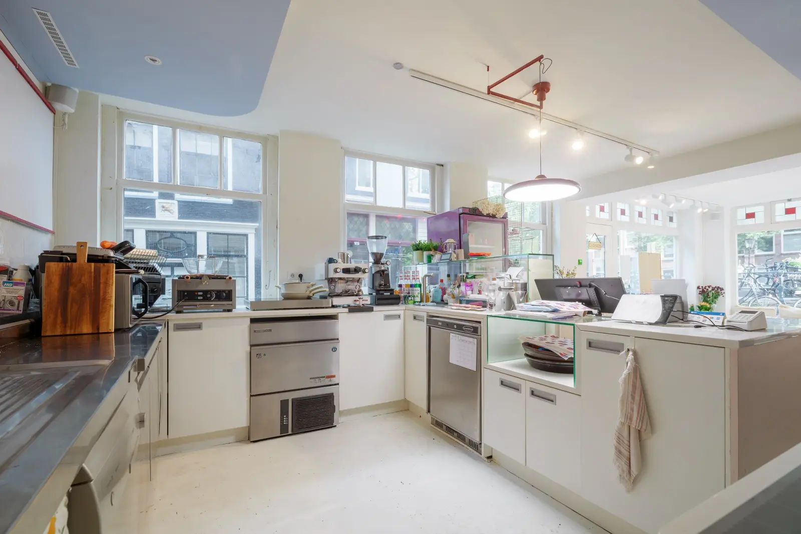 Keuken met apparatuur — Eerste Looiersdwarsstraat 28