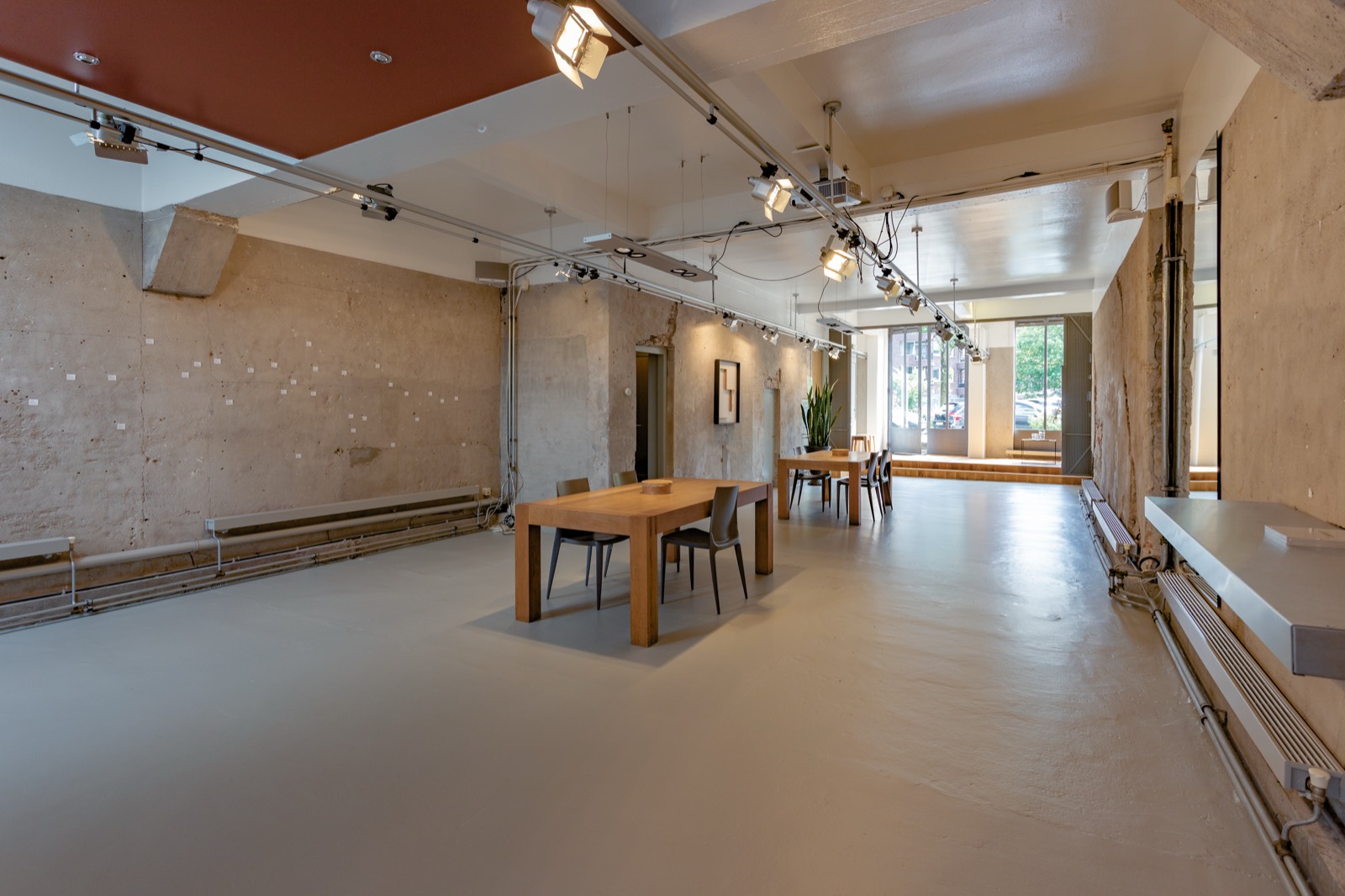 Lange industriële zaal — Sloterkade 171